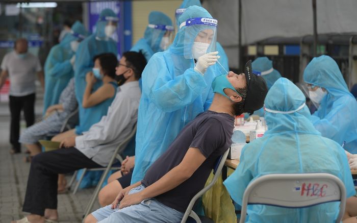 Ngày 1/12: Số ca mắc tại Hà Nội tiếp tục tăng cao lên 469 ca, trong đó 202 ca cộng đồng