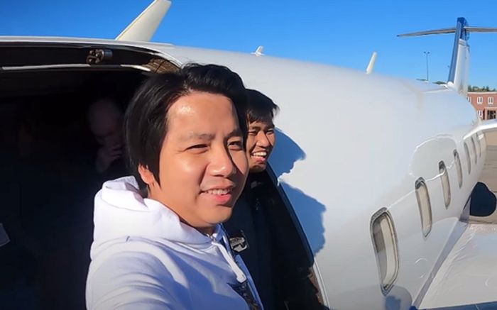 Khoa Pug bị tố nói phét, lừa đảo trong phi vụ mua máy bay triệu đô?