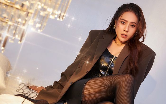 Đón tuổi 31, Hồ Bích Trâm được khen ngày càng nhuận sắc, chia sẻ món quà sinh nhật từ ông xã