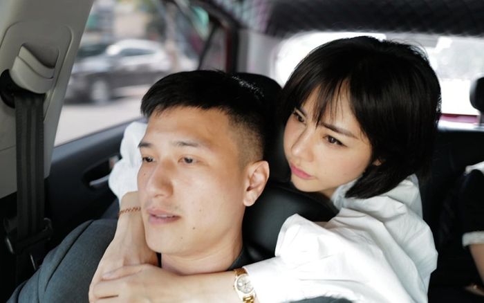 Bạch Lan Phương 'bóc phốt' Huỳnh Anh, nhắn nhủ một câu: 'Vịn em nào nhớ cho đi xét nghiệm PCR'