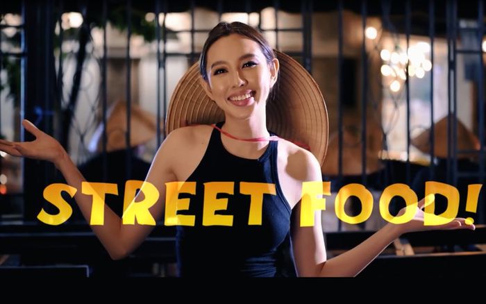 Miss Grand Thùy Tiên quảng bá loạt món ăn đường phố vừa rẻ vừa ngon của Việt Nam