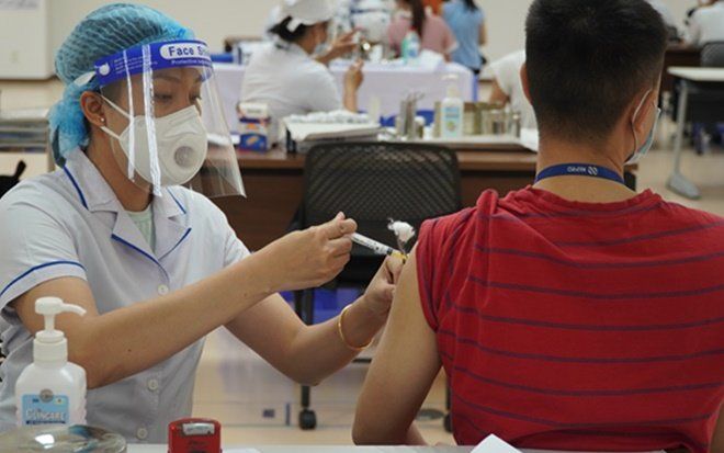 TP.HCM tiêm mũi 3 vaccine phòng Covid-19 cho người dân từ ngày 10/12