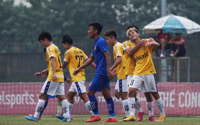 Học viện Nutifood hạ Quảng Nam: Bảng C kịch tính đến khó tin cho 2 tấm vé đi tiếp!