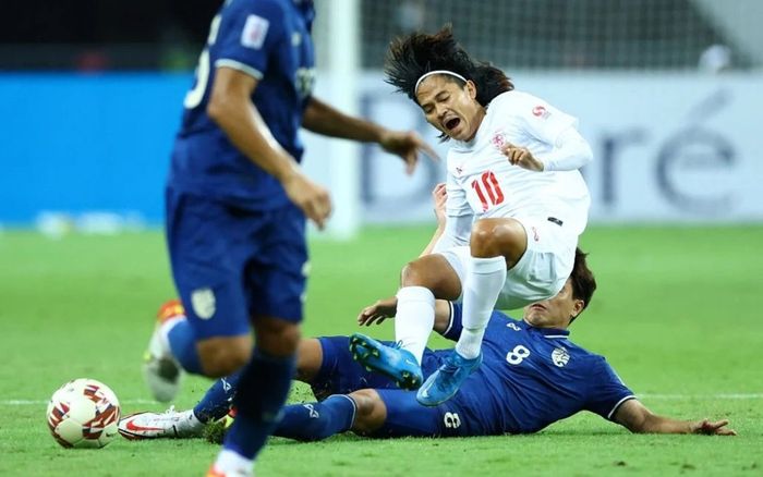 HLV tuyển Myanmar tố trọng tài 'có vấn đề' sau trận thua thảm Thái Lan