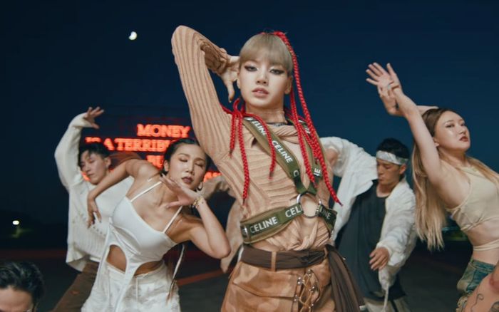 Khi (BlackPink) diễn 'Money' trên nền nhạc Việt: Liệu có 'bánh cuốn' bằng bản gốc?
