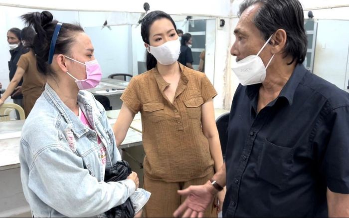 Trịnh Kim Chi chính thức giao toàn bộ số tiền bảo hiểm cho Thương Tín, yêu cầu ghi giấy cam kết