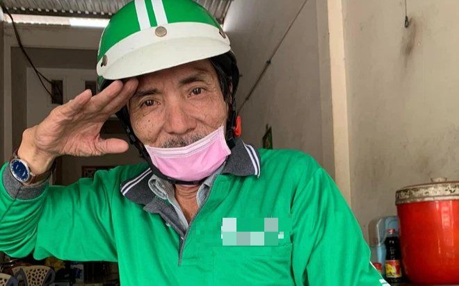 Thương Tín làm shipper, nói rõ mục đích sử dụng số tiền NSƯT Trịnh Kim Chi vừa trao cho vợ chồng ông
