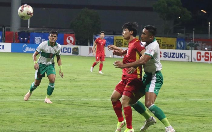 Tin mới nhất về tuyển Việt Nam: Công Phượng liệu có bị chấn thương nặng?