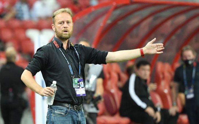 HLV Mano Polking trước cơ hội đi vào lịch sử AFF Cup