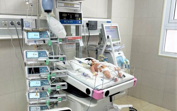 Chữa viêm da cho con theo cách nhiều người làm, mẹ trẻ suýt 'ôm hận'