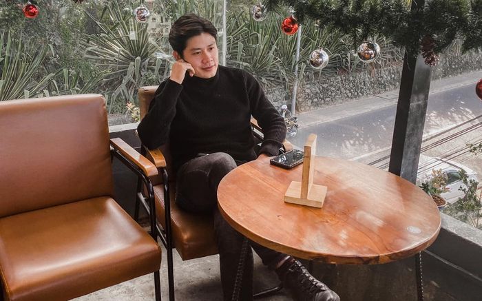 Vừa thượng đài tại The Champion, nhạc sĩ Nguyễn Văn Chung tung liền cả 'rổ thính' cho fan dịp Noel