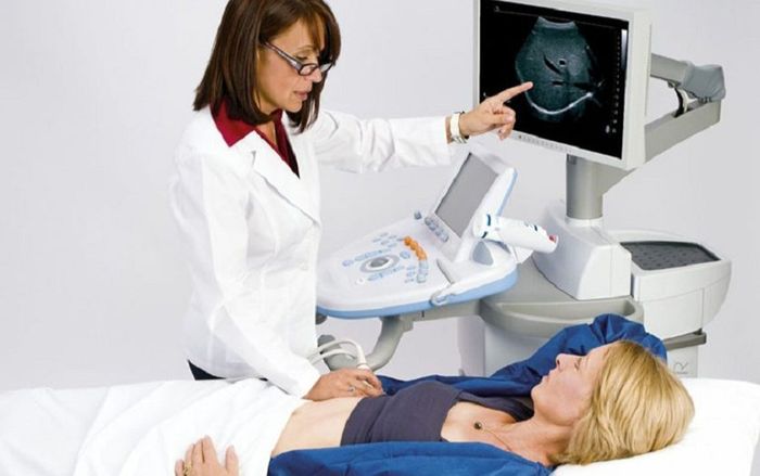 Người phụ nữ đi khám vì trễ kinh 49 ngày, bác sĩ sốc nặng khi nhìn vào lá gan