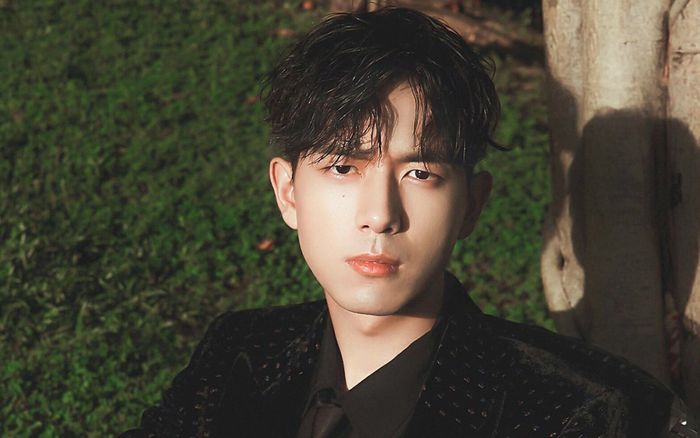 Lý Hiện từng bị dân mạng nhận xét là xấu trai nhất nhà, nhìn bức ảnh này bạn sẽ gật gù đồng ý