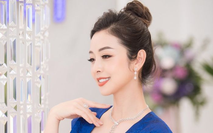 Jennifer Phạm và dàn mỹ nữ khoe sắc lộng lẫy tại sự kiện ra mắt DOJI Smart
