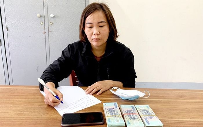 Lập tài khoản ảo tán tỉnh thanh niên 26 tuổi, người đàn bà 37 tuổi lừa được hơn 470 triệu đồng