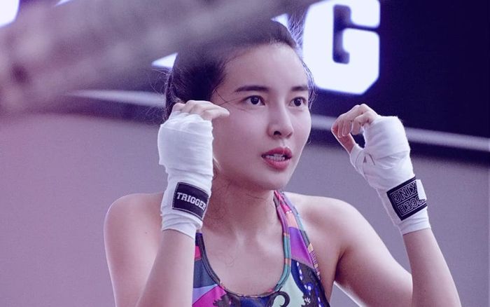 Cao Thái Hà miệt mài luyện tập, chuẩn bị cho trận quyết đấu vào đêm Giáng sinh