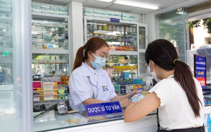 FPT Long Châu đồng hành cùng Sở Y tế hướng dẫn F0 điều trị bệnh tại nhà