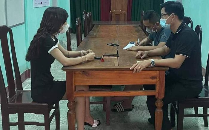Khởi tố cô gái trẻ tạo 54 clip sex và 76 ảnh khiêu dâm rồi tung lên mạng