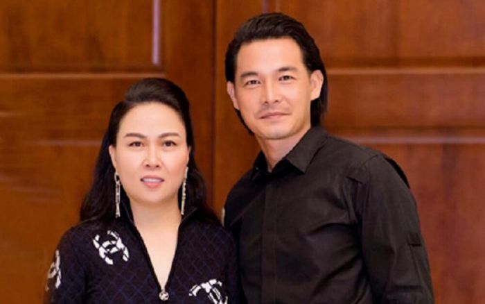 Phượng Chanel hiếm hoi 'thả thính' và phản ứng của Quách Ngọc Ngoan