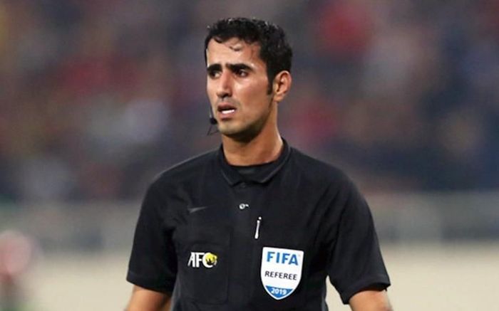 Trọng tài Qatar gây phẫn nộ khi không rút thẻ đỏ với thủ môn Thái Lan