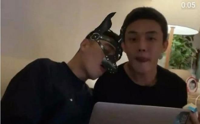 Profile 'bạn trai tin đồn' của Yoo Ah In: Tốt nghiệp trường danh giá, gương mặt điển trai