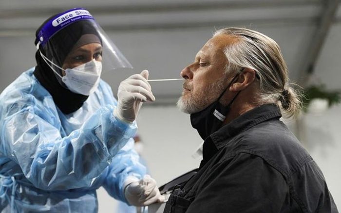 Úc ghi nhận người đầu tiên tử vong vì biến chủng Omicron