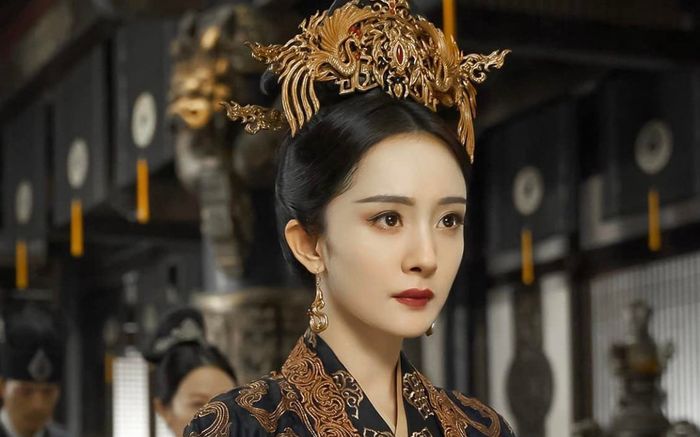Dương Mịch chia sẻ quan điểm về chuyện tình cảm ở tuổi 35: 'Tôi mong chờ tình yêu mỗi ngày'