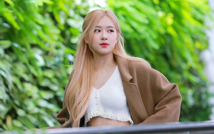 Tips biến trang phục nhạt nhẽo thành cây thời trang sành điệu