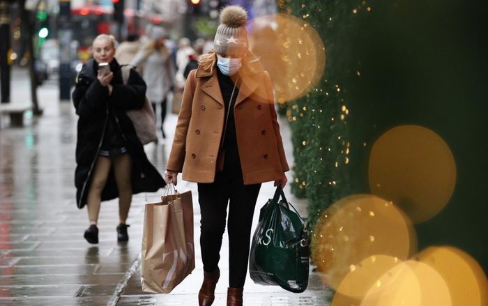 Omicron gieo rắc sự ảm đạm cho sự kiện đón Năm mới 2022 ở châu Âu