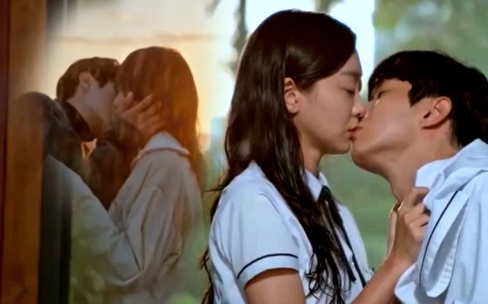 Xả hàng cuối năm, 'Our Beloved Summer' liên tiếp tung ra những cảnh hôn mùi mẫn của Da Mi và Woo Sik