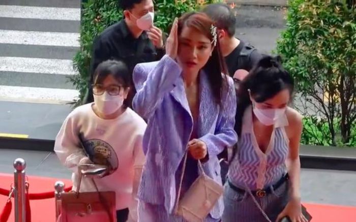 'Mẹ bỉm' Nhã Phương lên đồ khoe thần thái đỉnh cao, ảnh fancam liệu có còn xuất sắc?