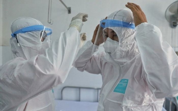 Sáng 30/12: Gần 7.300 ca COVID-19 nặng đang điều trị