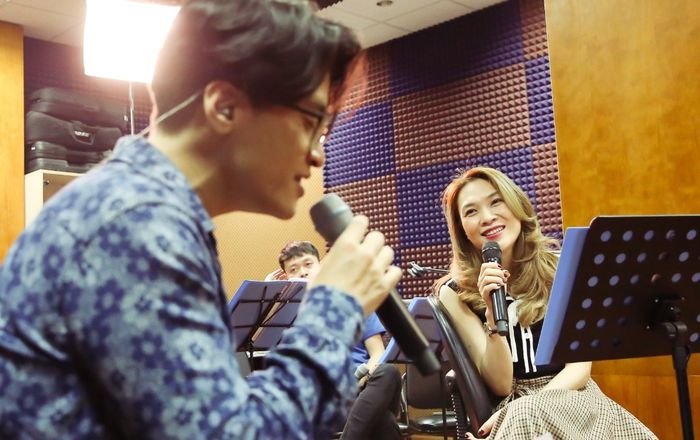 Xôn xao khoảnh khắc Hà Anh Tuấn được Mỹ Tâm đệm đàn, cùng nhau hòa giọng nhạc phim Mắt biếc?