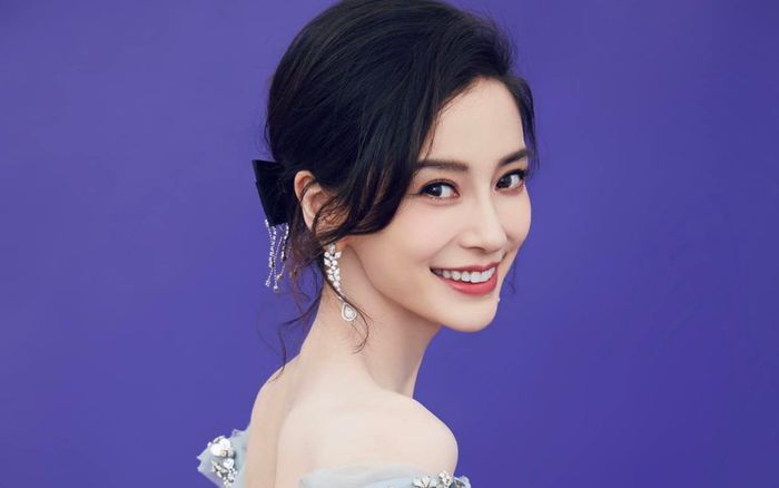 Ngoài 'Mộ sắc tâm ước' vừa khai máy Angela Baby còn 4 phim truyền hình 'đắp chiếu' chờ lên sóng
