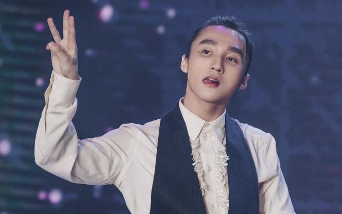 Cùng song ca nhưng Sơn Tùng lại 'lấn lướt' ra mặt nhân vật này khiến dân tình tức giùm