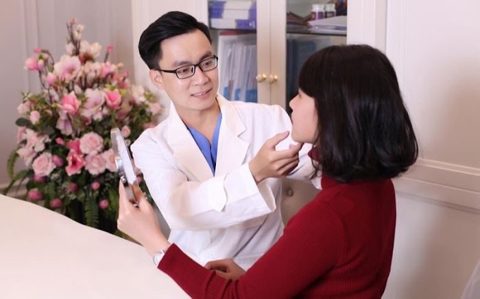 Bác sĩ Trần Đại Toàn: Chuyên gia phẫu thuật nâng mũi thẩm mỹ nổi tiếng tại Hà Nội