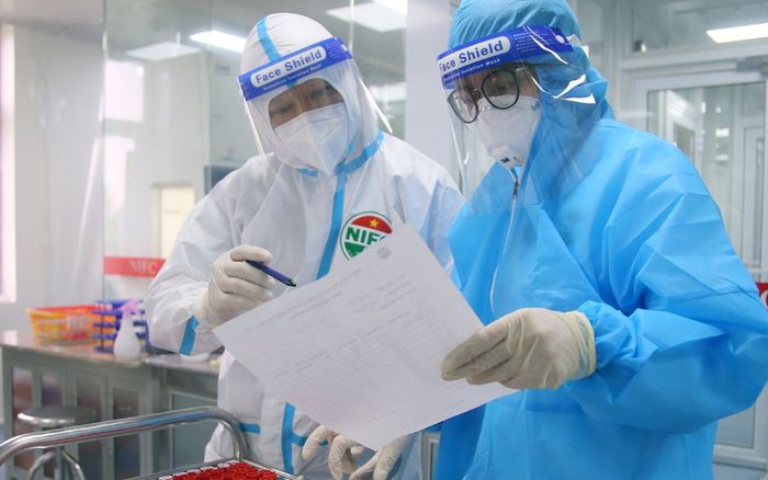 Ngày 11/1: Cả nước có 16.035 ca mắc COVID-19; Hà Nội chạm mốc 2.900 ca