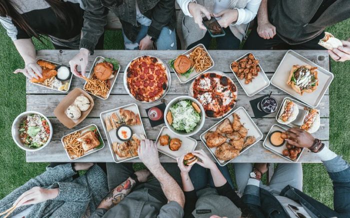 Hẹn nhau cuối tuần này staycation nha?