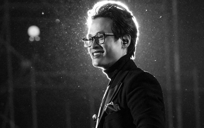 Chỉ một nụ cười, Hà Anh Tuấn đã khiến fan đồng loạt 'xỉu up xỉu down'