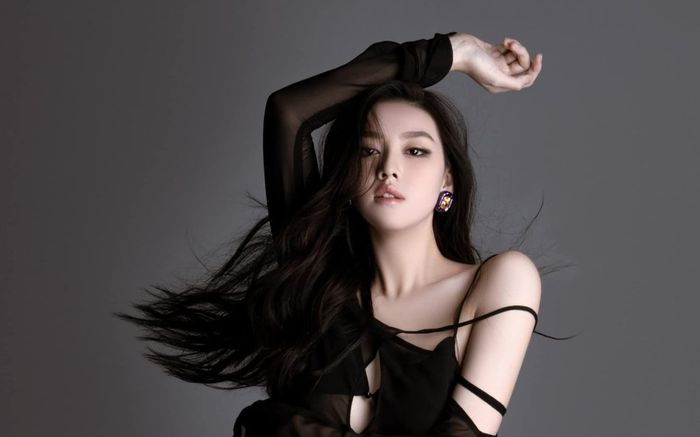 Á hậu Tường San 'nổi loạn' đầy nóng bỏng khiến ai cũng há hốc miệng, không nhận ra