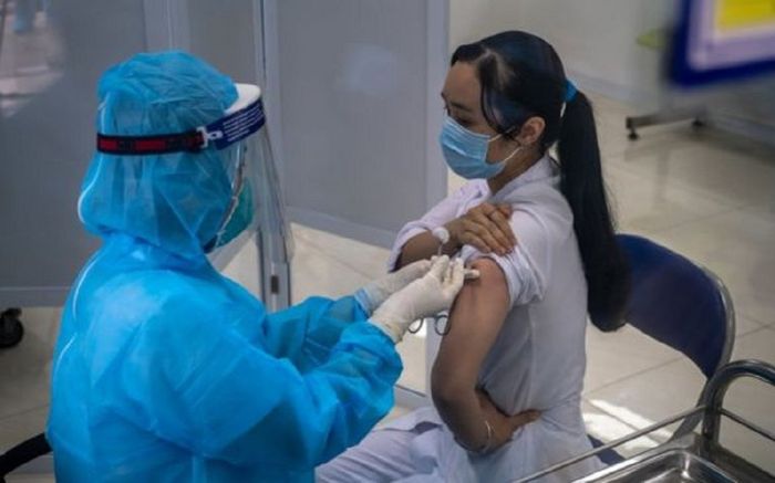 Sau khi tiêm vaccine Covid-19 mũi 3, cần chú ý ngay tới dấu hiệu này