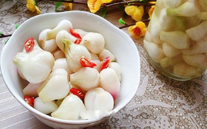 Ngày Tết, ăn dưa hành muối như thế nào mới đúng cách?