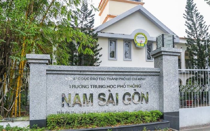 Vụ 'Hiệu trưởng là F0 vẫn đến trường': Sở GD&ĐT TP.HCM khẳng định là F1 chứ không phải F0