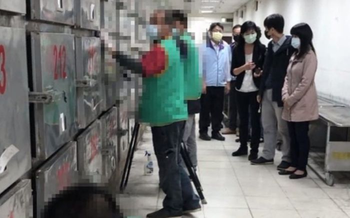 Đài Loan phạt tài xế say rượu lau dọn nhà tang lễ