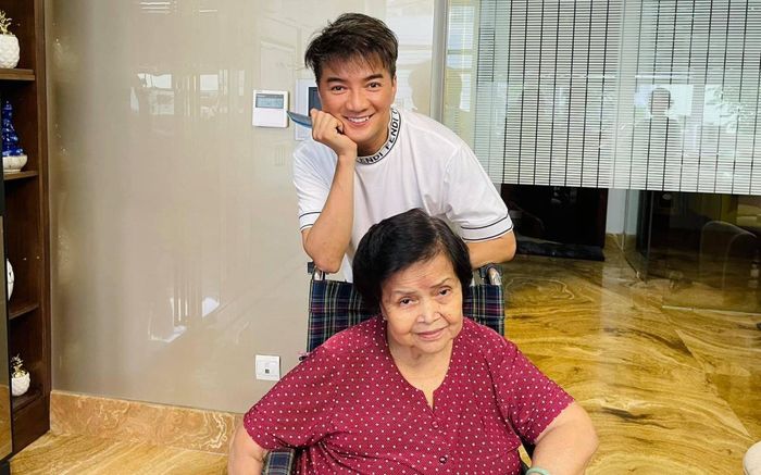 Đàm Vĩnh Hưng tiết lộ tình trạng sức khỏe của mẹ ruột?