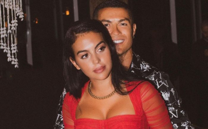 Bạn gái Ronaldo bị họ hàng gọi là 'ác quỷ'