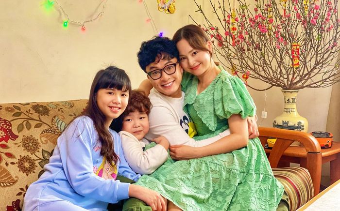 Hồng Đăng - Lan Phương khoe ảnh bồng bế cực ngọt, hé lộ tương lai sóng gió trong 'Thương ngày nắng về'