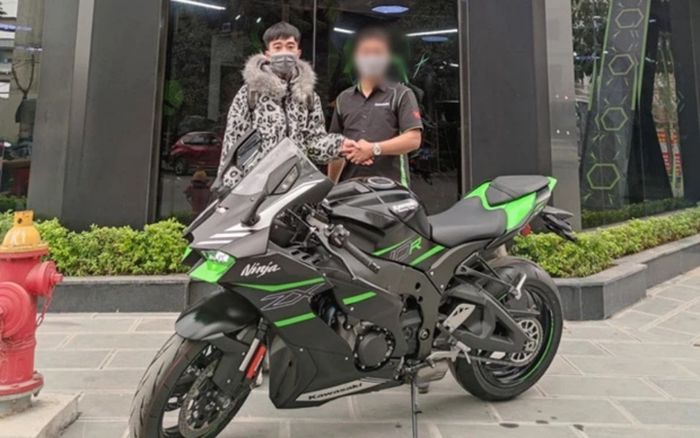 Bạn gái tên cướp ngân hàng ở Hải Phòng dùng 1,3 tỷ được tặng, mua iPhone 13 Pro Max, nhẫn kim cương…