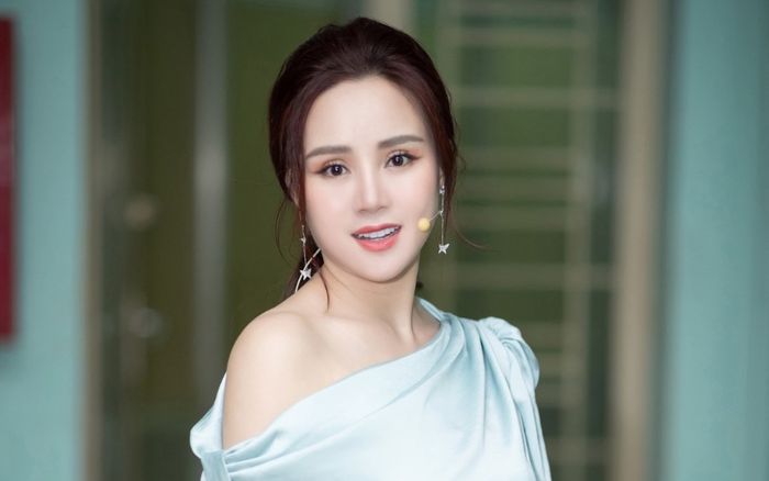 Choáng trước số tiền ca sĩ Vy Oanh yêu cầu CEO Đại Nam bồi thường