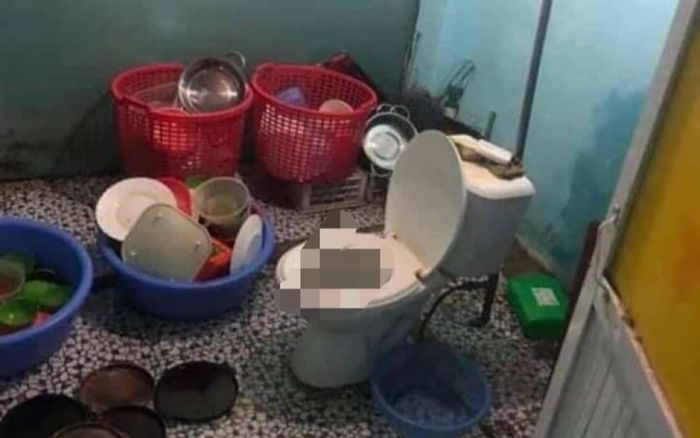 Đến chơi nhà bạn trai, cô gái 'sốc nặng' khi chứng kiến cảnh tượng trong nhà bếp